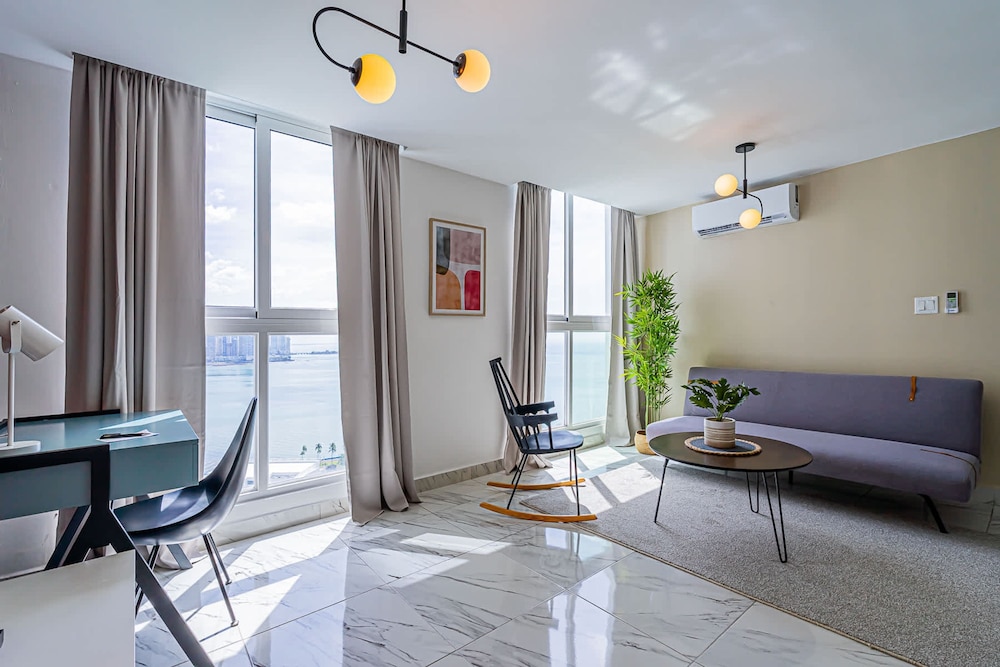 w Awesome 1BR w Great Deco in Avenida Balboa