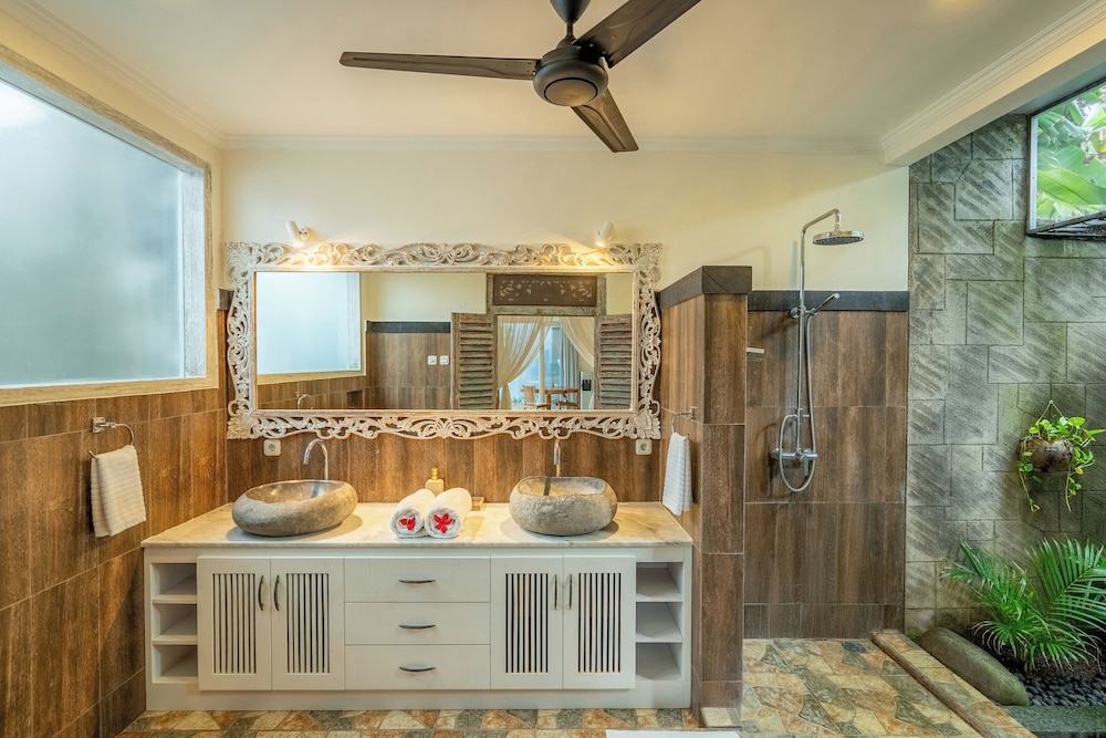 Luxury Aliya Villa by Betterplace