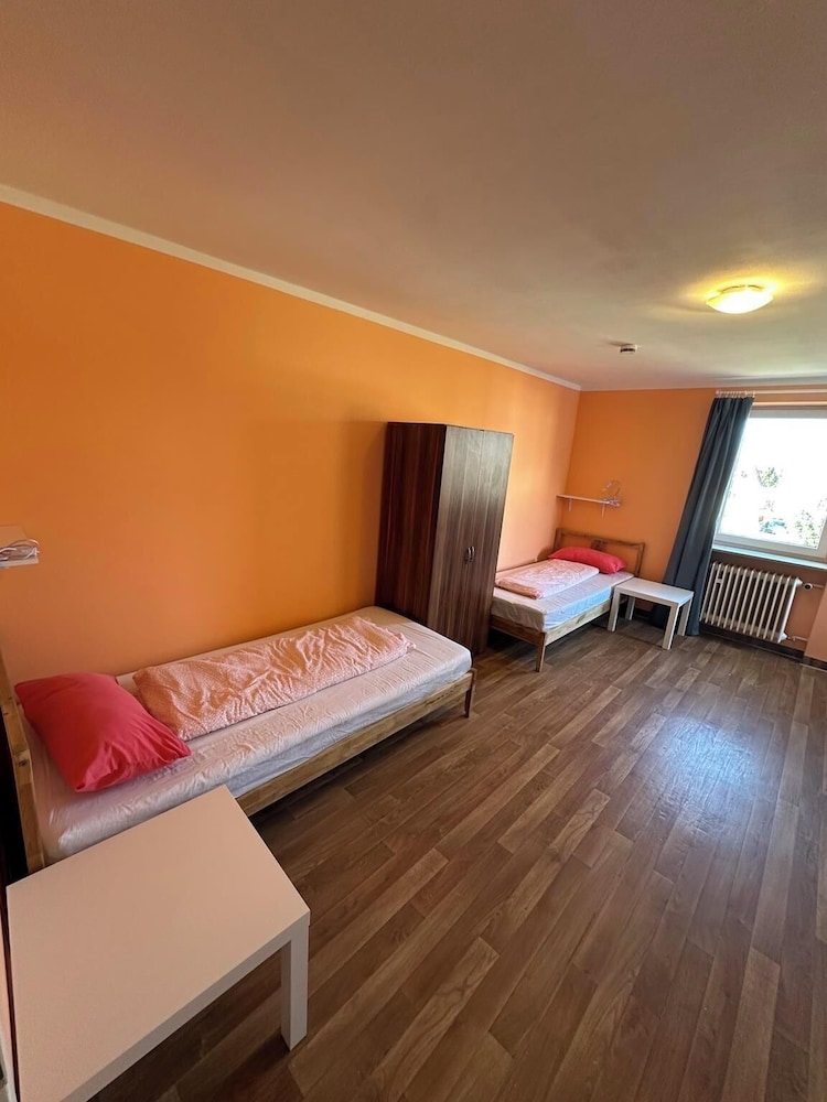 2-Rent Group Hostel Apartments HAN53