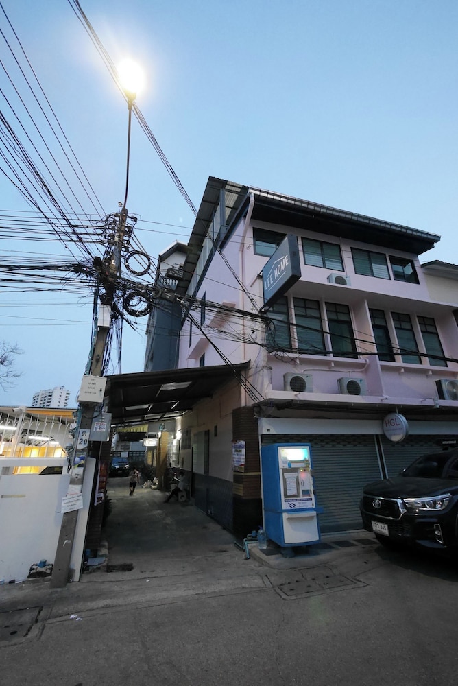 Lee Home Bangkok