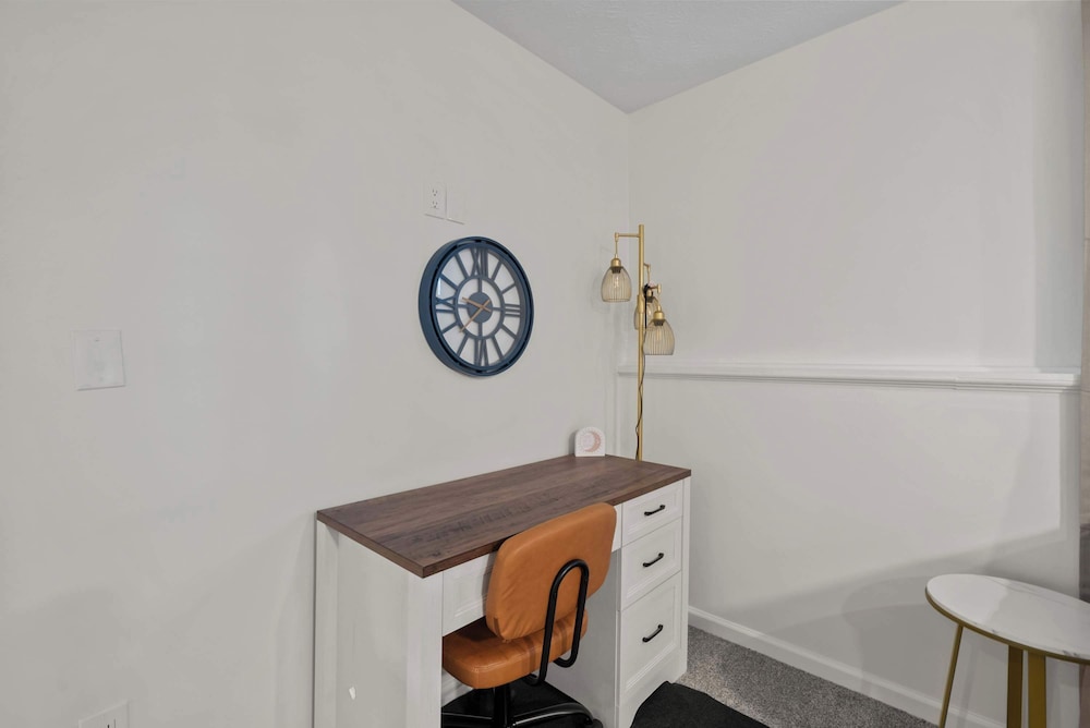Dublin Blue Haven - Home for 12