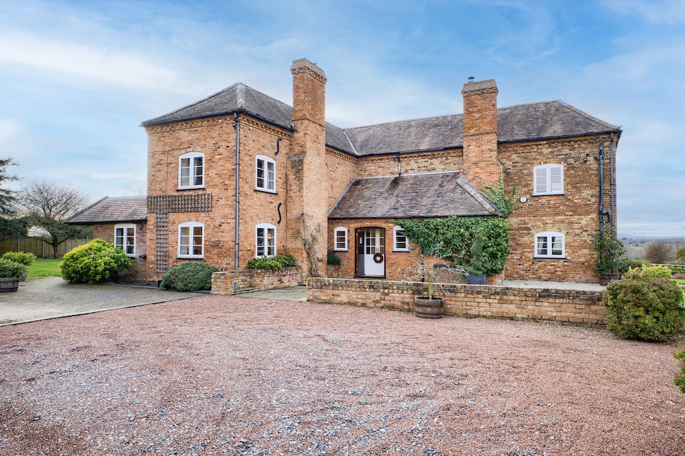 Brickbarns Farm House