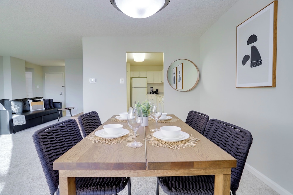 Modern Spacious Apt Crystal City