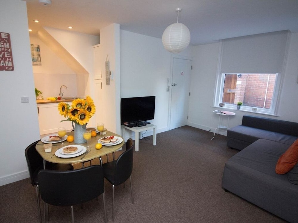 Beddoe Apartments