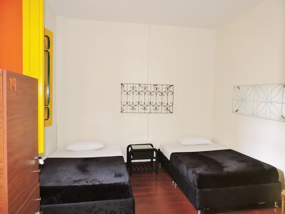 Golden Frog Mountain Hostel