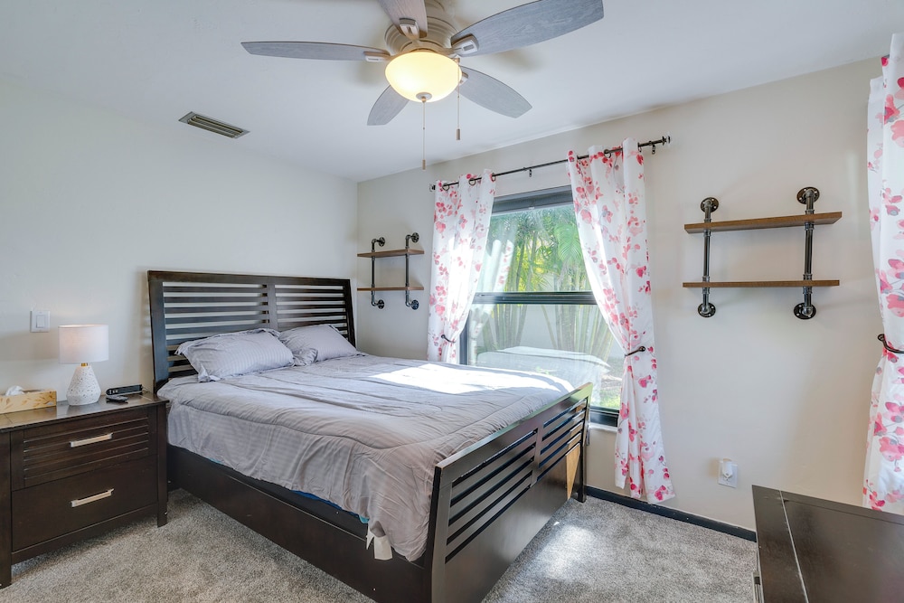 Canal-front Gem w/ Hot Tub, Foosball in Cape Coral