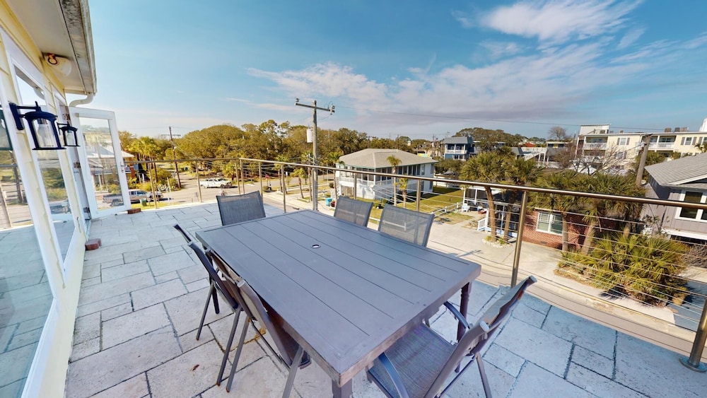 15 17th Street by Tybee Vacation Rentals
