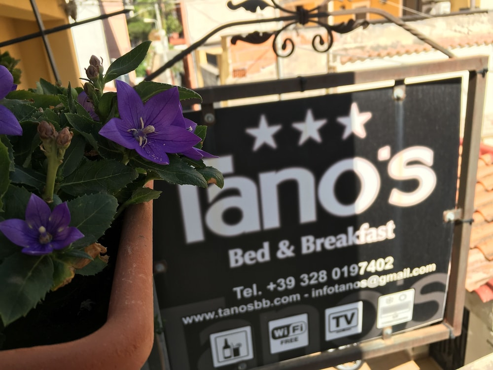 Tano's