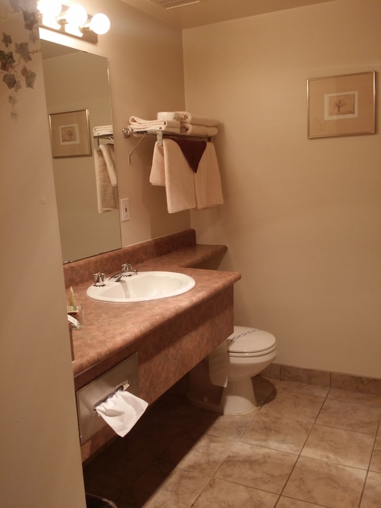 Tamarack Motor Inn