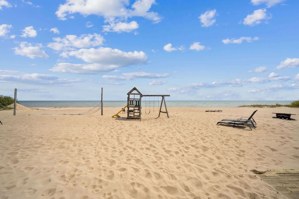 Barefoot Beach Resort