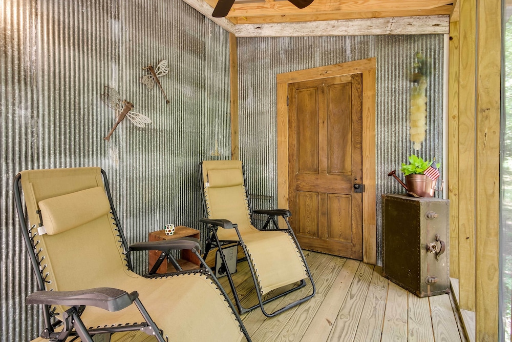 McComb Vacations - Historic Vacation Rental in Mccomb w/ River Access - Property Image 9