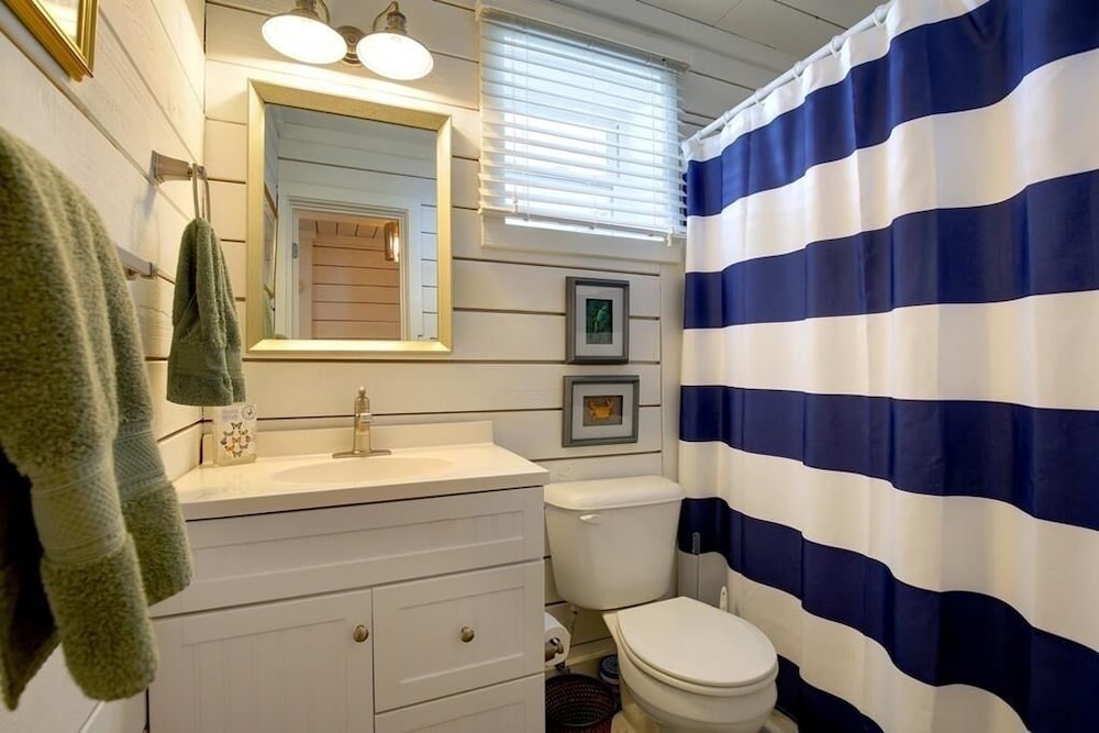 Magnolia Cottage - 3 Br Home