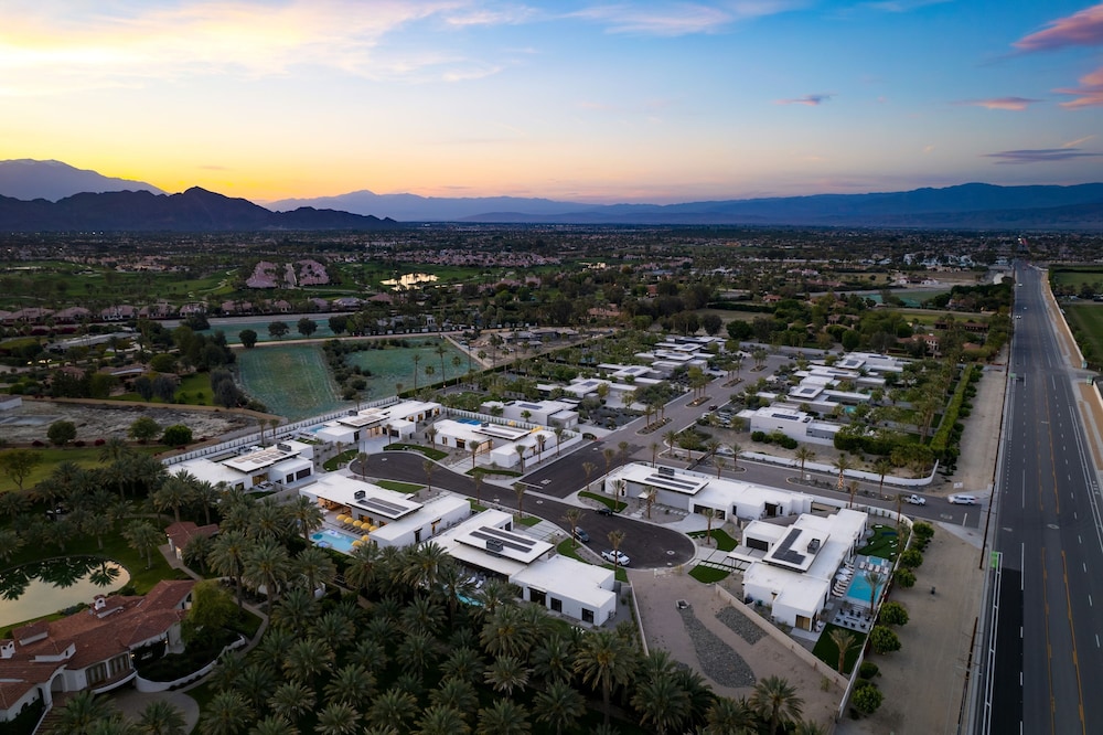 Polo Villa 11 by Avantstay Bright Interior w Outdoor Bocce Ball Pool Spa 260330 5 Bedrooms view 5