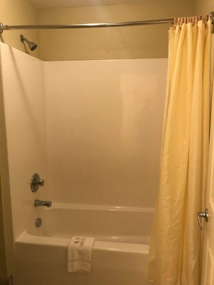 City Heart Inn  Suites - Property Image 10