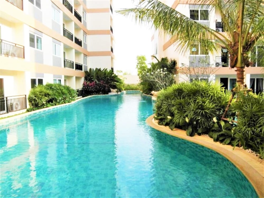 Park Lane Resort Jomtien - Condo Sleeps 2 view 2