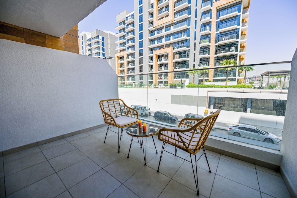 Luxury Studio in Azizi Riviera
