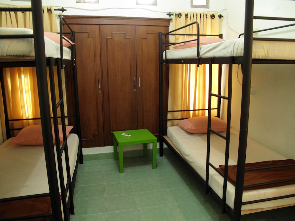 Morotai Camp Hostel -Adult Only
