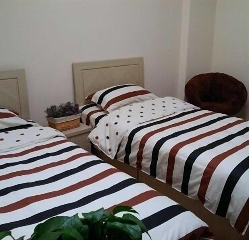 Qingdao Yuezhu Topic Hostel