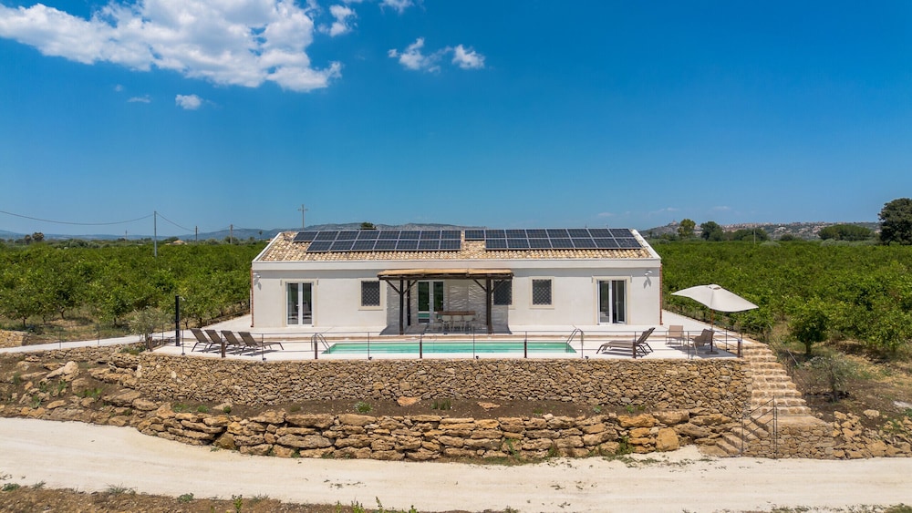 Villa Frescura con Piscina by Wonderful Italy