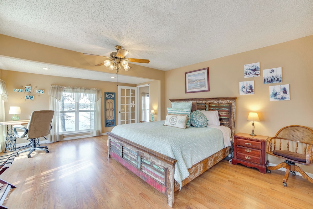 Winnsboro Lake Retreat: On-site Swimming & Fishing