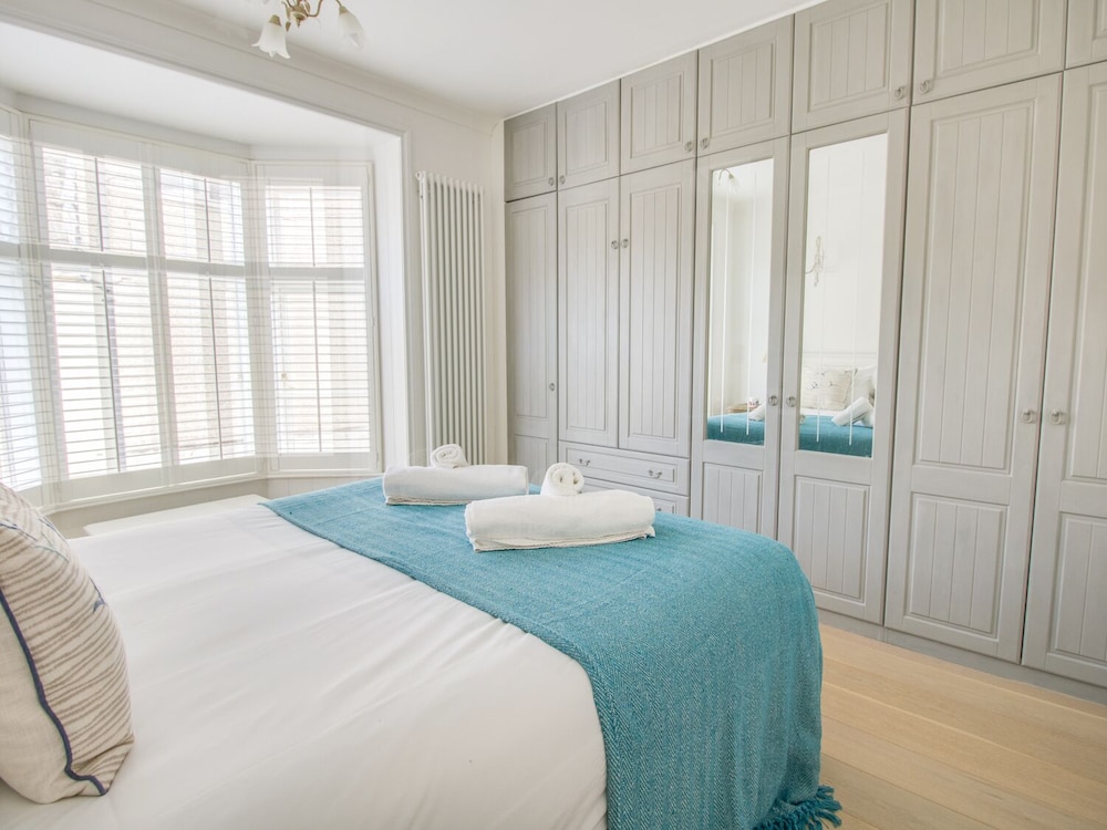 Seahorse Cottage view 5