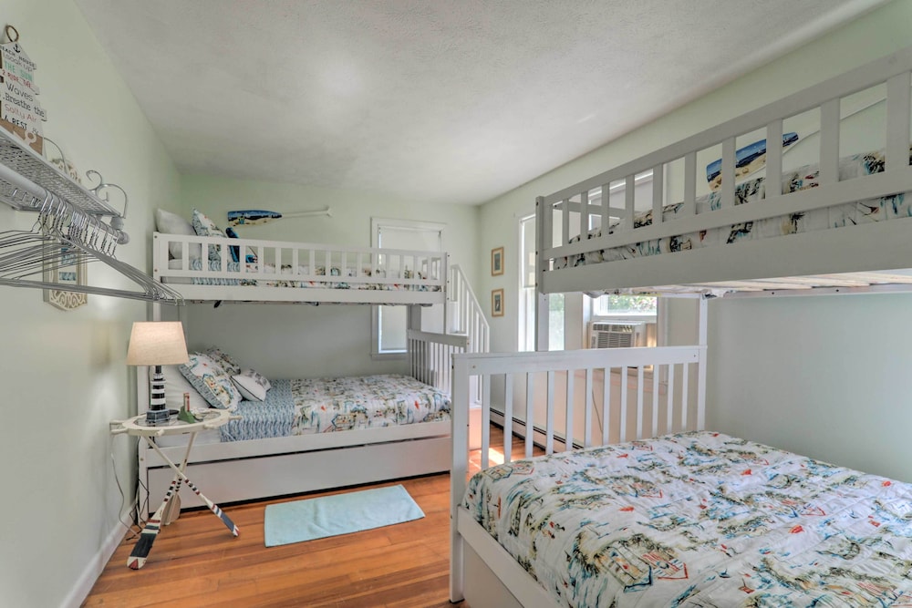 Bayfront Wareham Retreat w/ Private Beach!