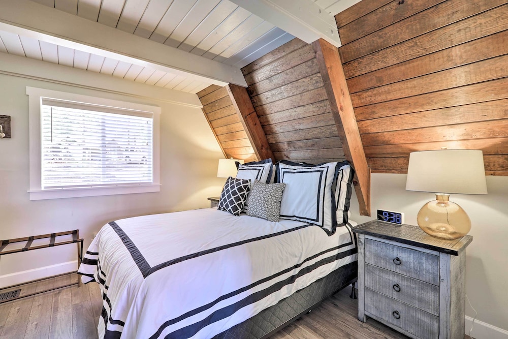 Flagstaff A-frame Cabin w/ Deck & Lovely Views! view 5