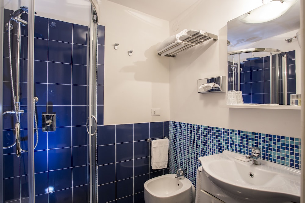 Napoli Class Luxury Rooms & Suites