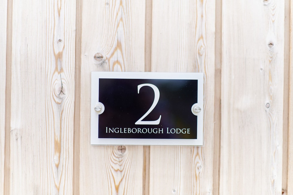 Ingleborough Lodge