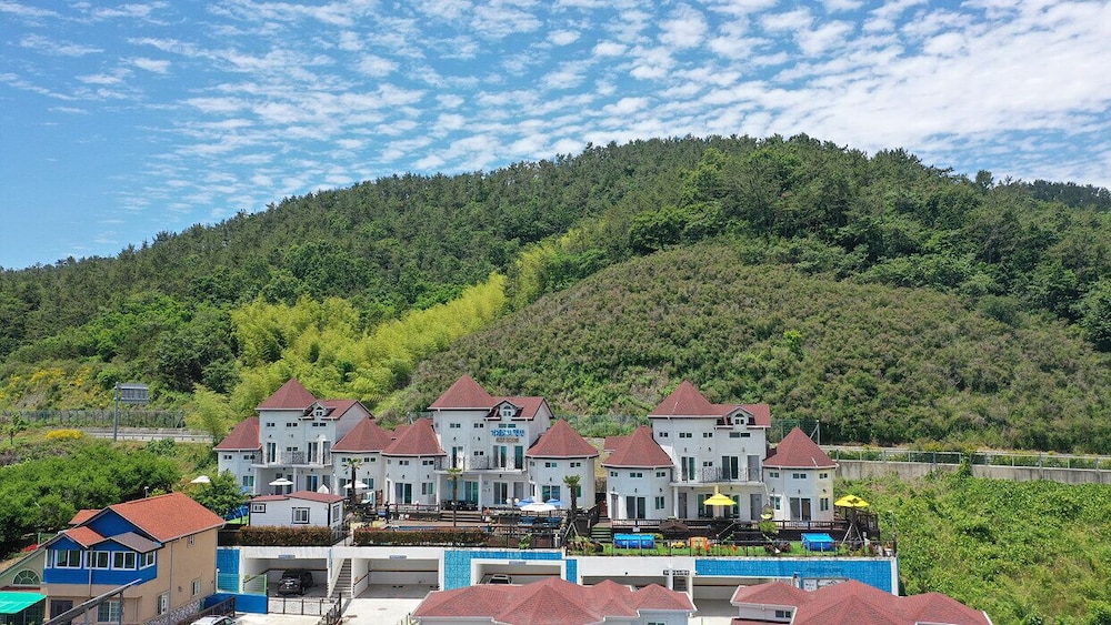 Geojerowa Pension