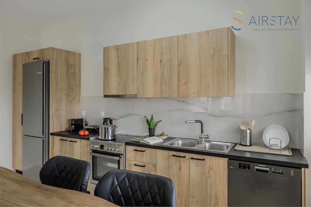Jaax Apartment Airport by Airstay