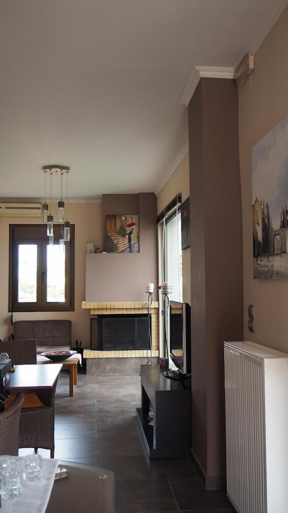 Armonia Apartments