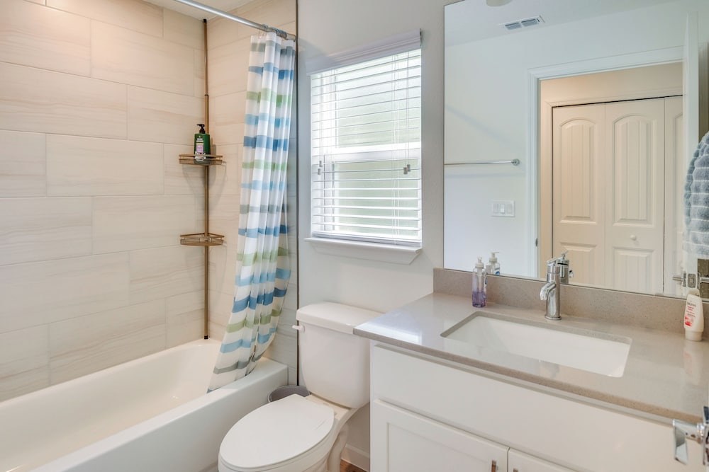 9 Mi to Beach: Brand-new Home in Palm Coast!