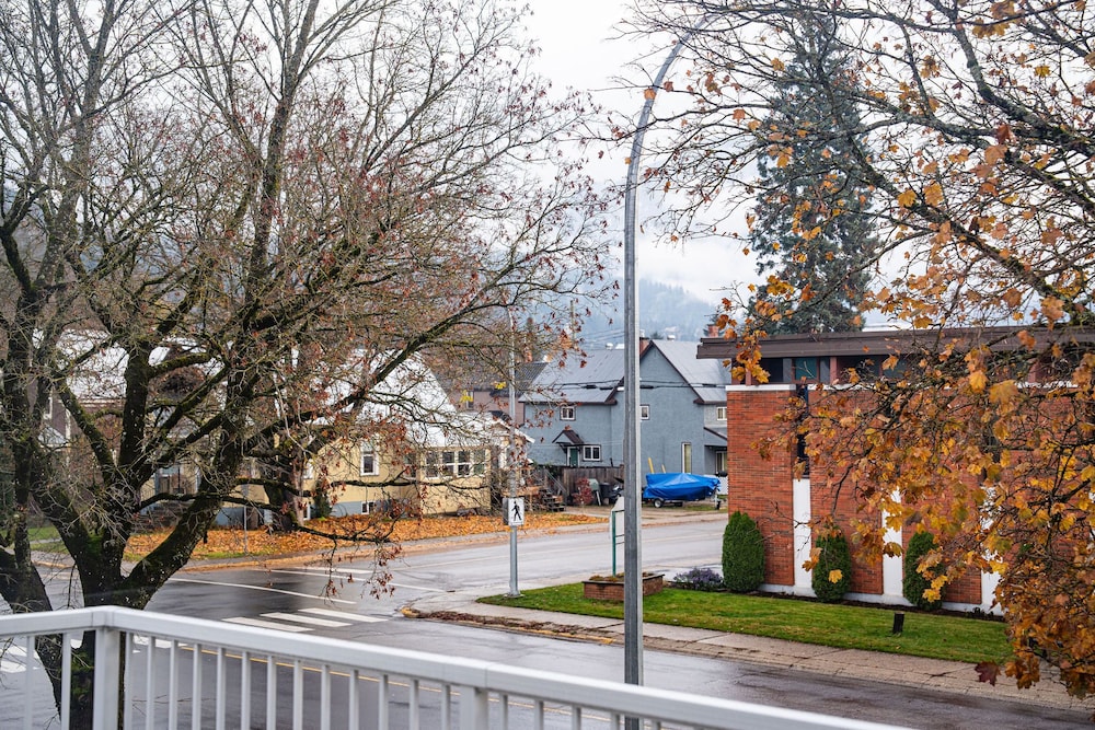 509 Mackenzie by Revelstoke Vacations