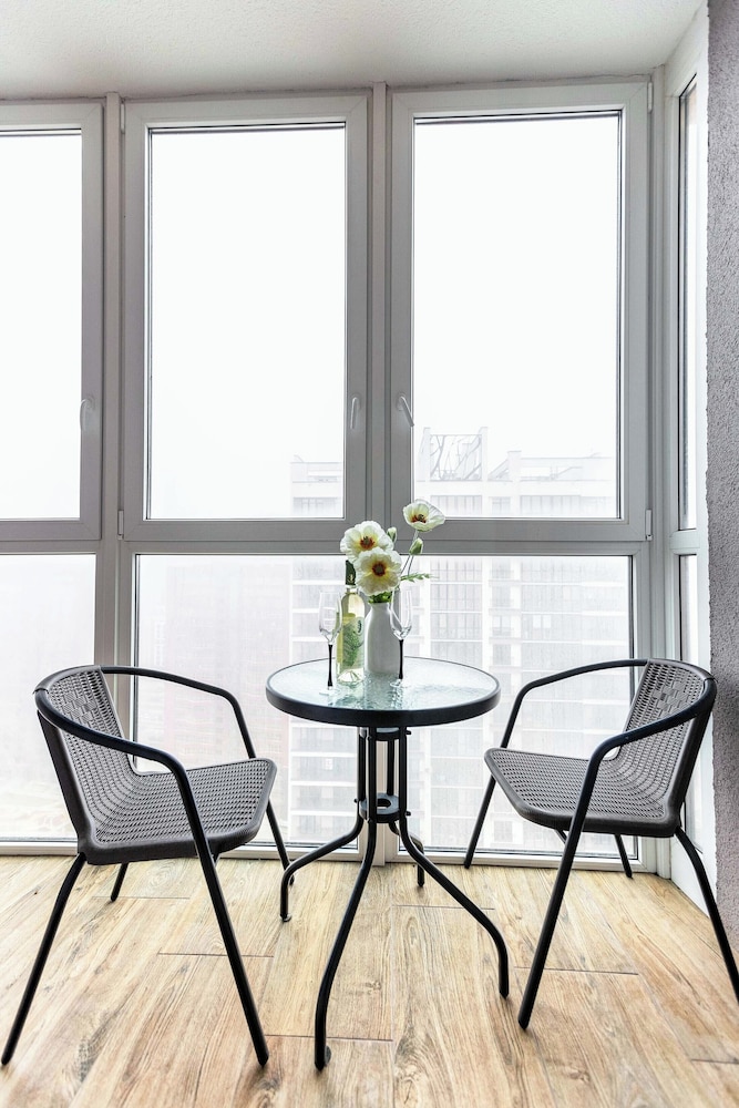 Bright apartment with balcony Minsk-Mir