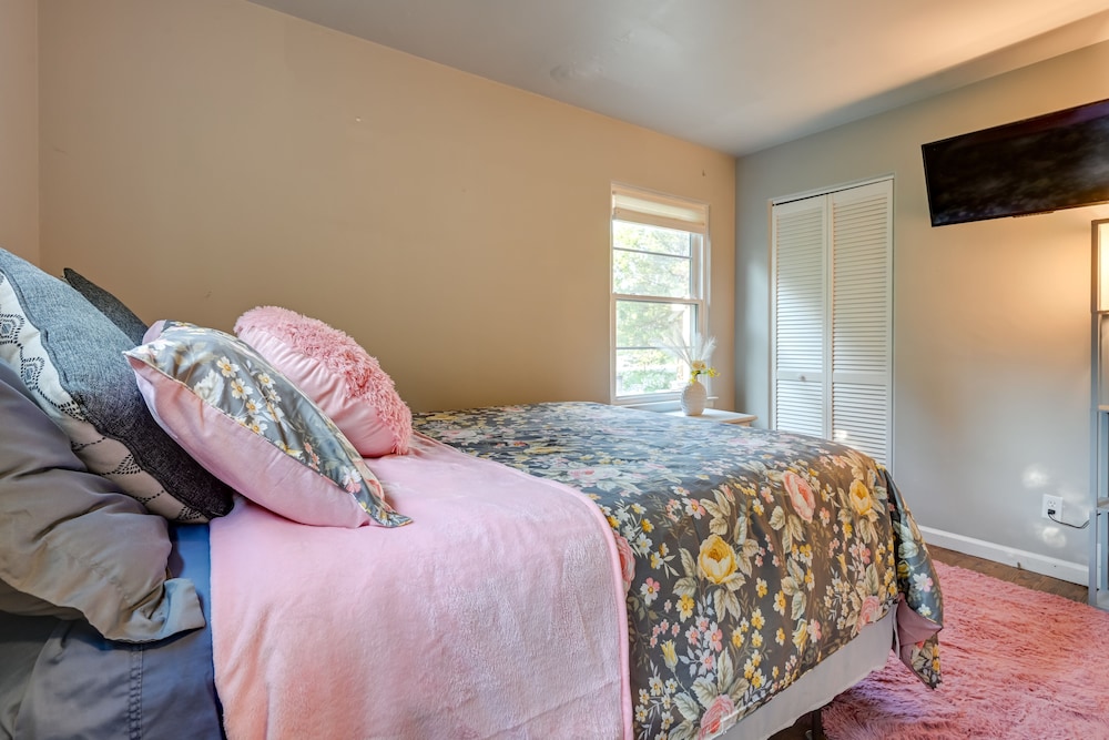 Pet-friendly Michigan Escape w/ Patio & Gas Grill! view 5