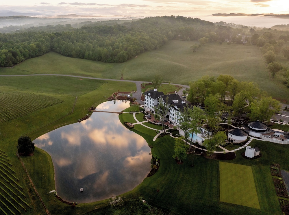 Nicewonder Farm & Vineyard