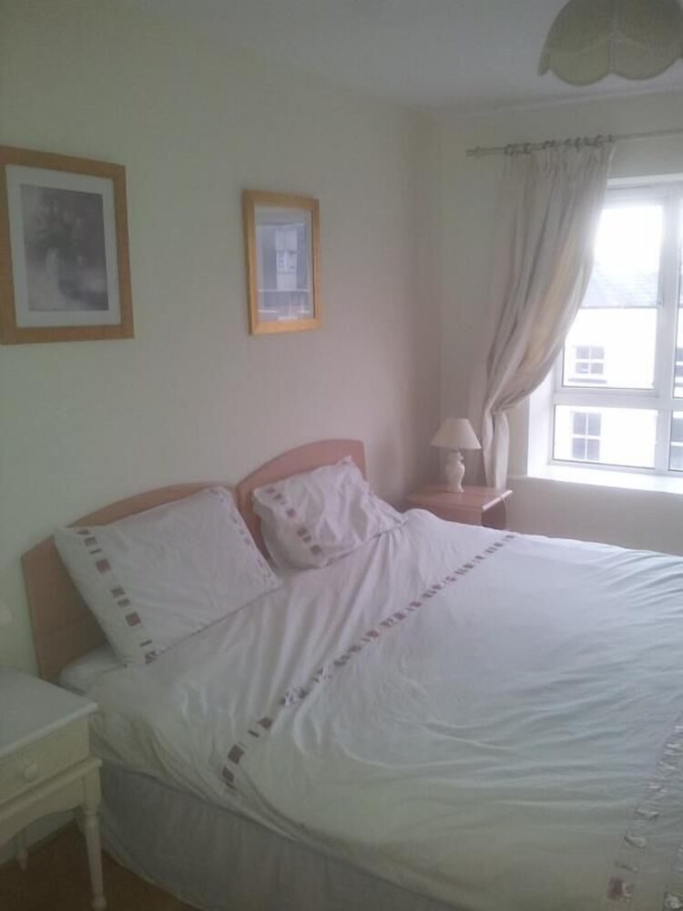 Charlemont Holiday Apartment