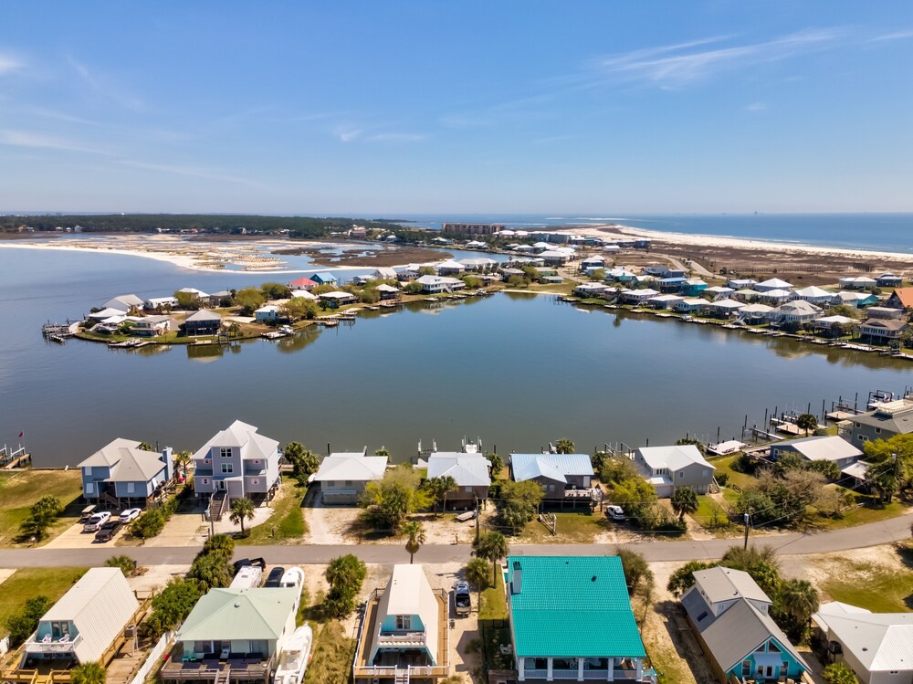 Sunny Side Up Ii - 320 Port Royal St 3 Bedroom Home