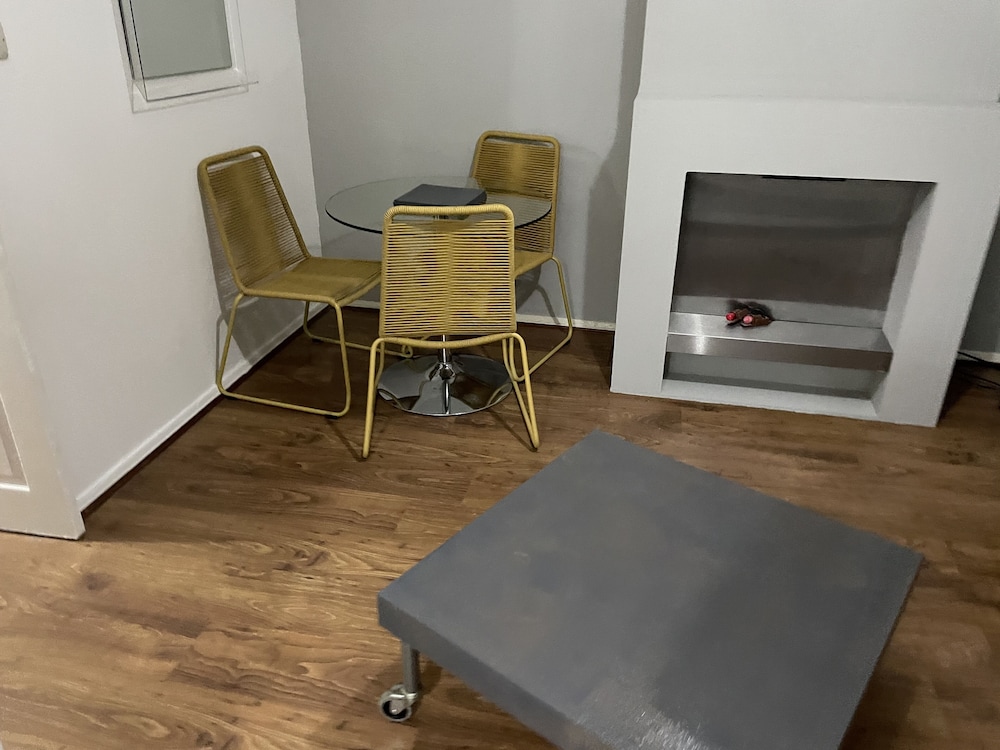 Tividale Mews B69 2 Bed Flat With Garden Parking view 5