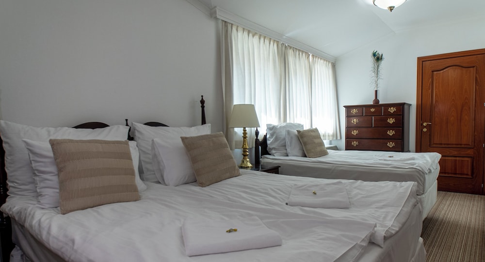 OPERA16 Guestrooms