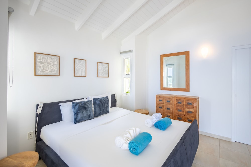 Shoreline Harmony at Villa Solana