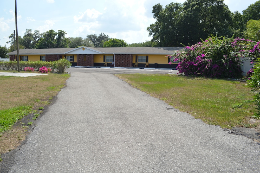 Tropicana Motel Wauchula - Property Image 3