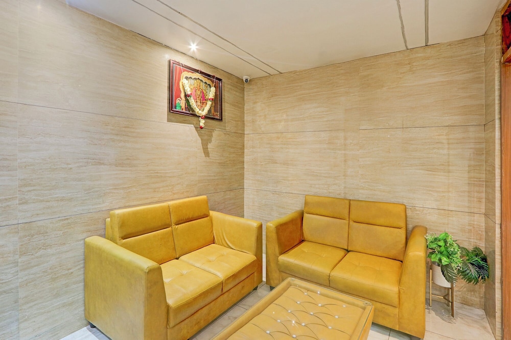 Fabhotel Silver Cloud