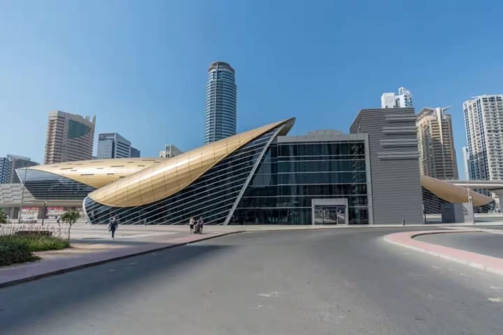 Cosmos Living Work-Friendly Metro Access