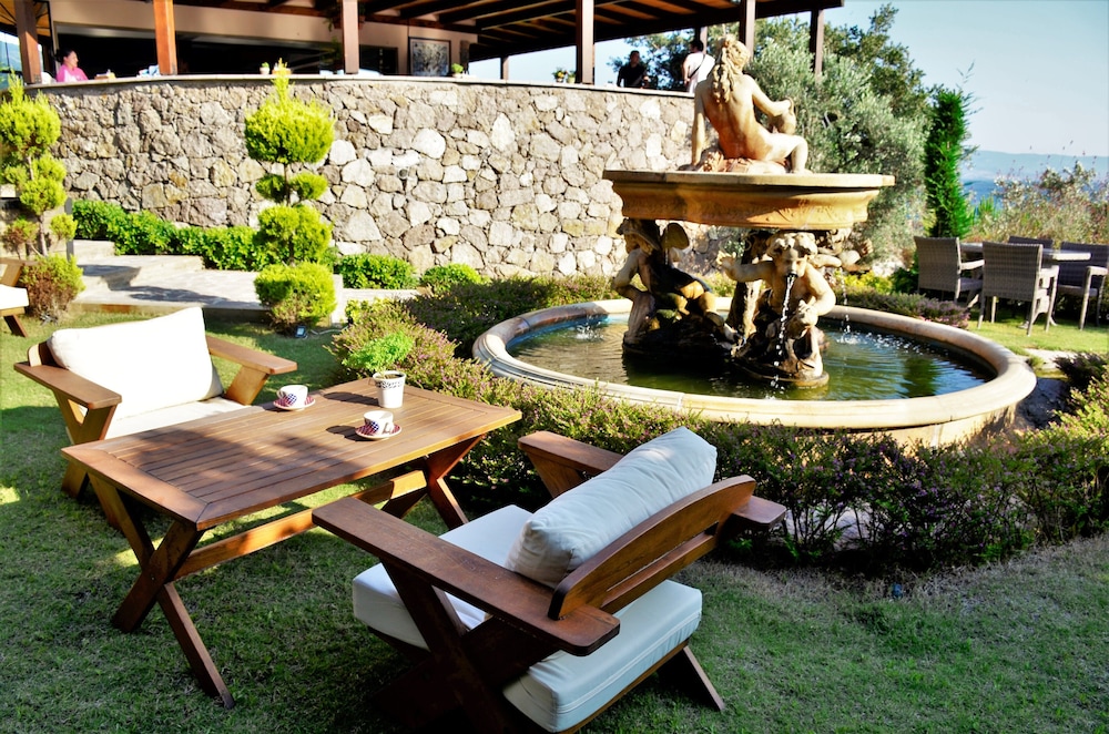 Assos Longevity Hotel