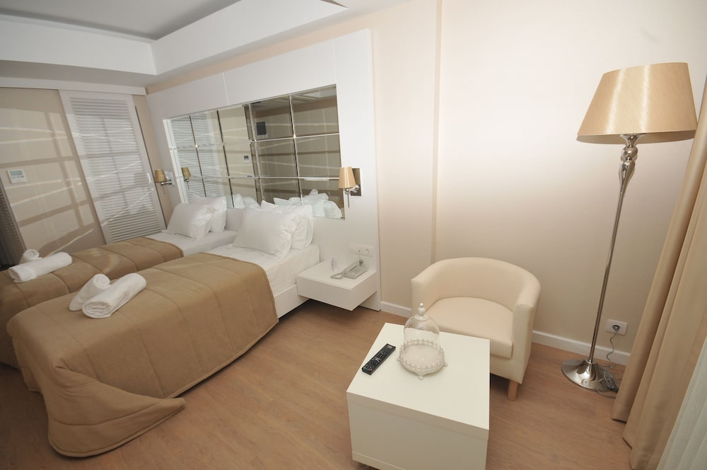 Alesta Yacht Otel - Image 80