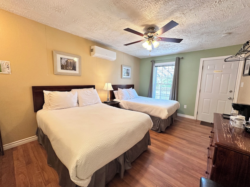 Skyline Cabins