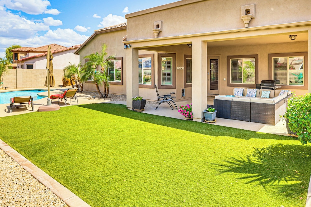 Backyard Oasis w/ Fire Pit: Laveen Village Retreat