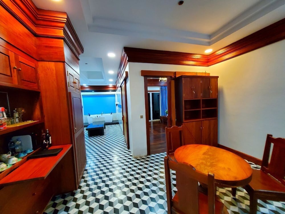 Try Palace Resort Sihanoukville